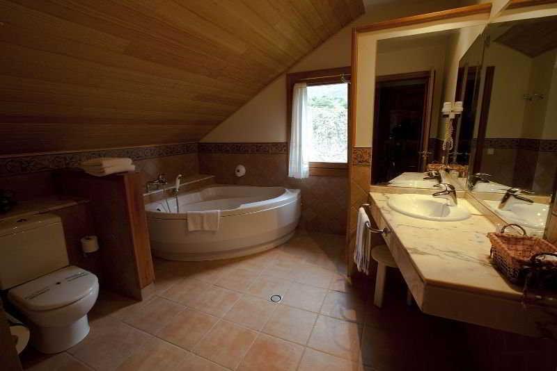 Hotel La Morera Valencia D'Aneu Dış mekan fotoğraf