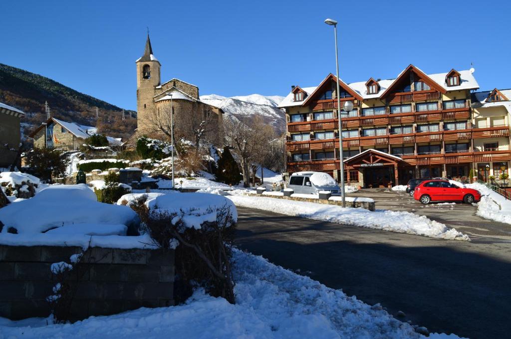 Hotel La Morera Valencia D'Aneu Dış mekan fotoğraf