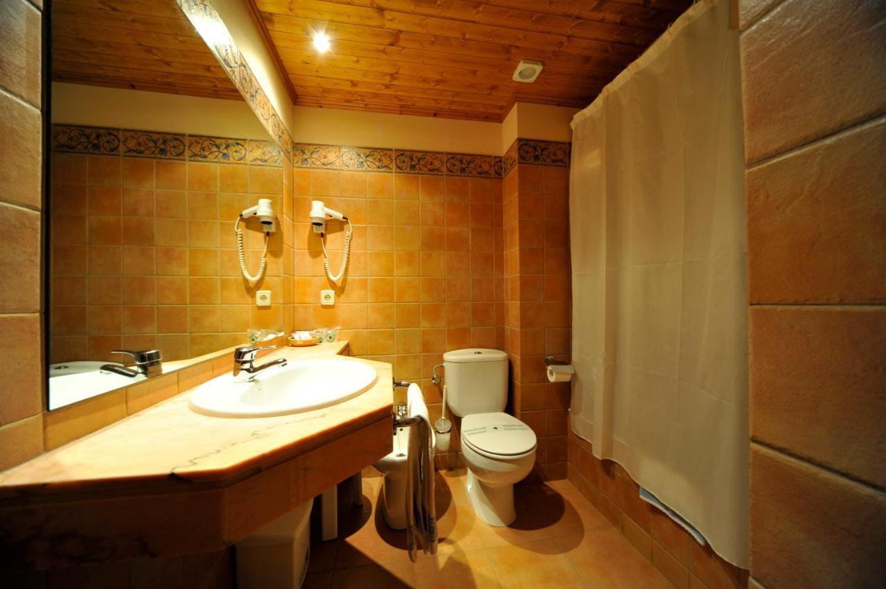 Hotel La Morera Valencia D'Aneu Oda fotoğraf